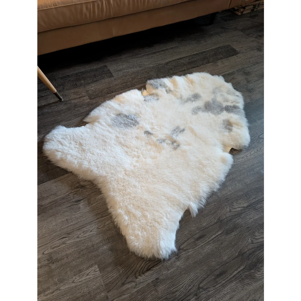 White icelandic sheepskin rug with natural gray spots soft fluffy short wool large 47.7 x 31 inches