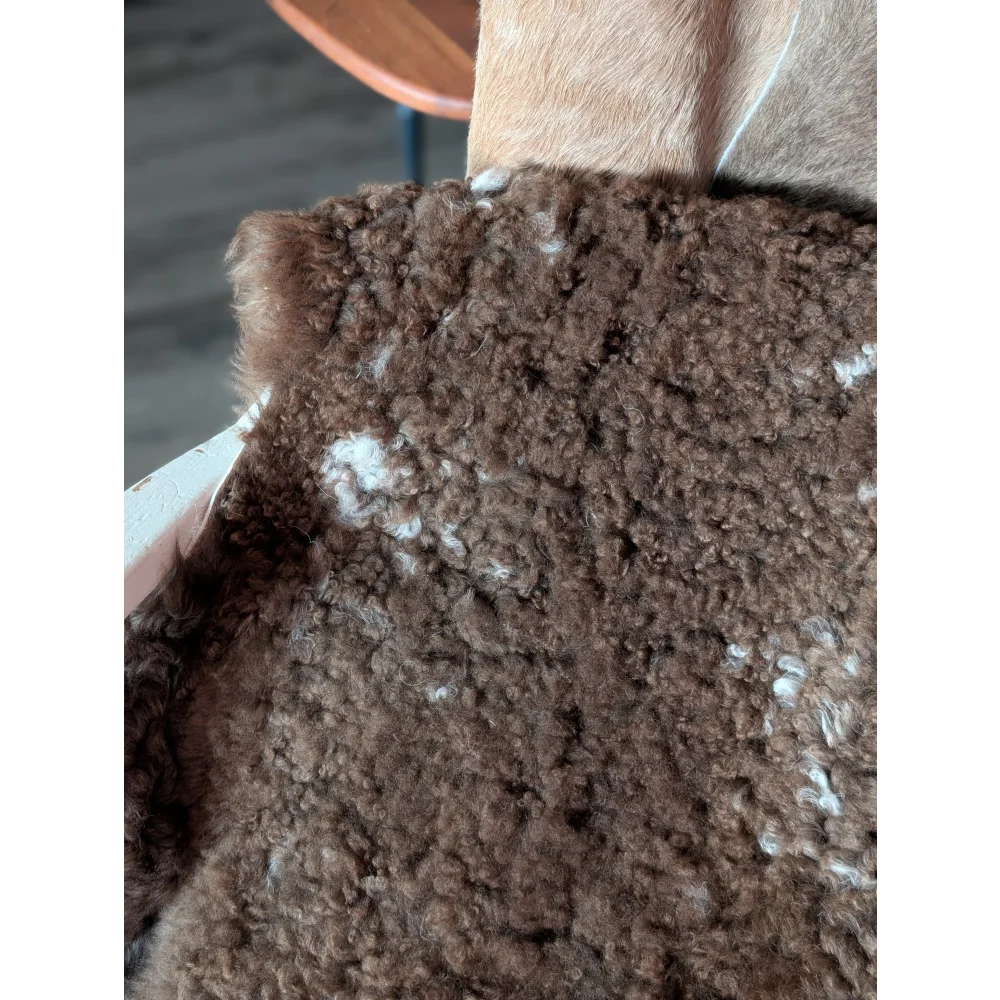 Brown curly fur tibet highland spotted sheepskin coat with white flecks in grade a highland spotted sheepskin