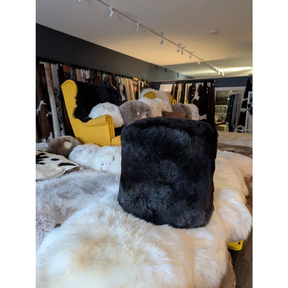 Stump Pouf❤️Shorn Icelandic In Wolf