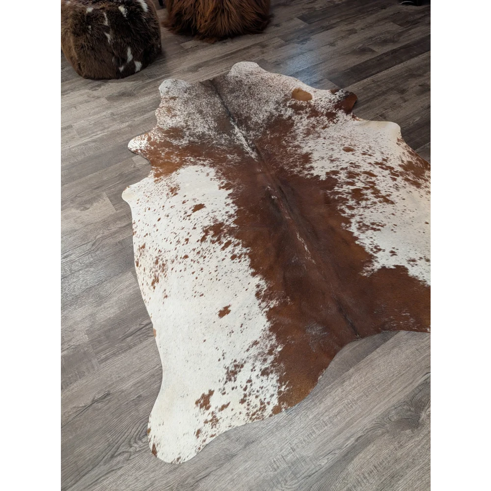Brown and white spotted large cowhide rug angus oliver t24 77 x 61 gorgeous cowhide for cozy decor