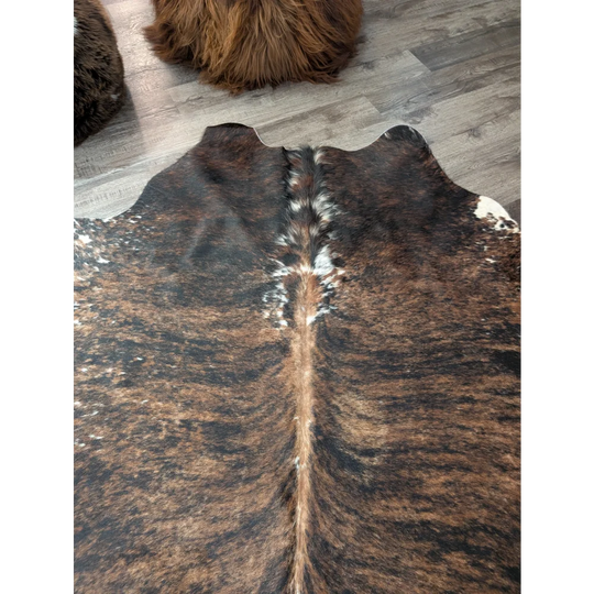 Brown and white large cowhide rug with natural fur texture angus oliver t32 78 x 59 gorgeous cowhide