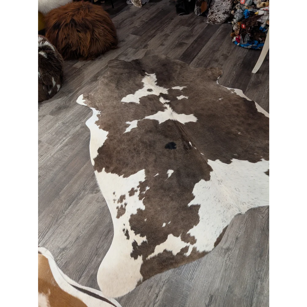 T34 79 x 67 large cowhide rug with natural brown and white patches perfect for angus oliver décor