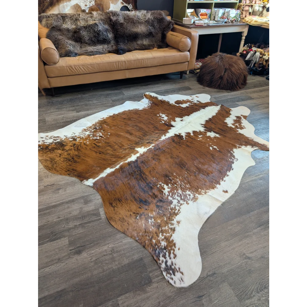 Brown and white extra large cowhide rug tri600 with natural irregular patterns perfect for beautiful rugs collection