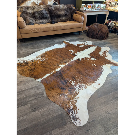 Brown and white extra large cowhide rug tri600 with natural irregular patterns perfect for beautiful rugs collection