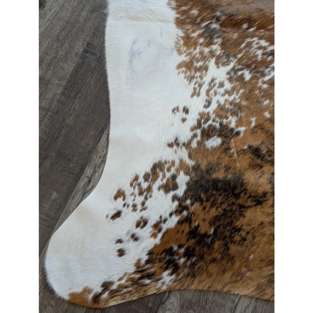Extra large beautiful brown and white cowhide rug TRI600 natural fur texture perfect large cowhide for home decor