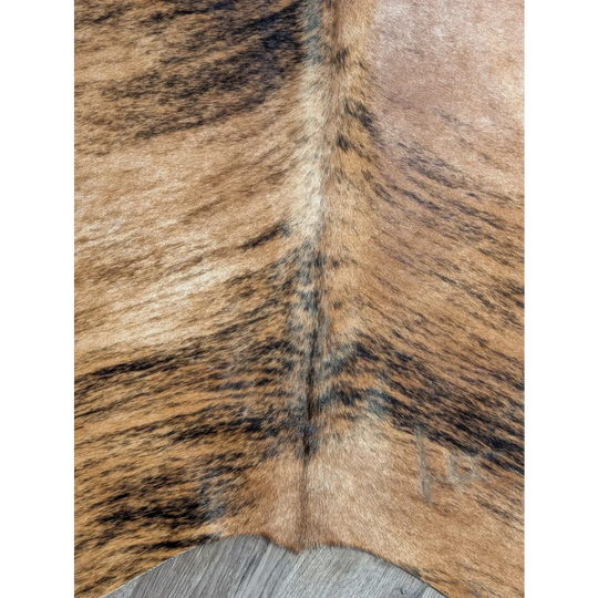 Extra large cowhide rug tri603 tan and black with natural textured fur surface perfect for beautiful rugs