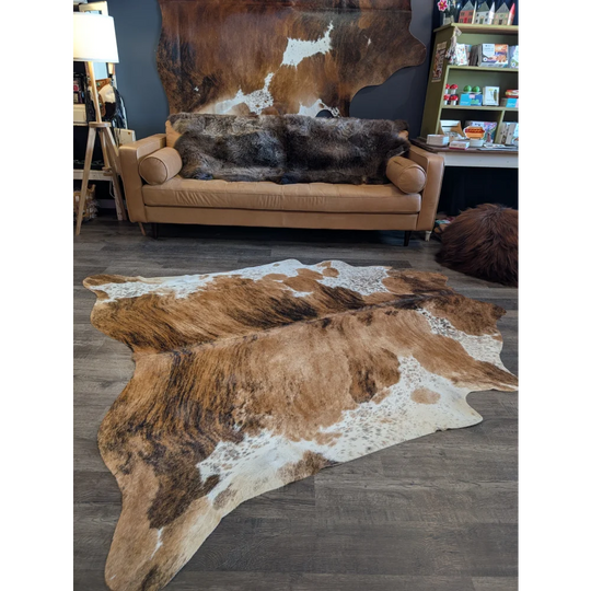 Extra large brown and white cowhide rug tri603 with natural irregular patterns perfect for beautiful rugs and large cowhide decor