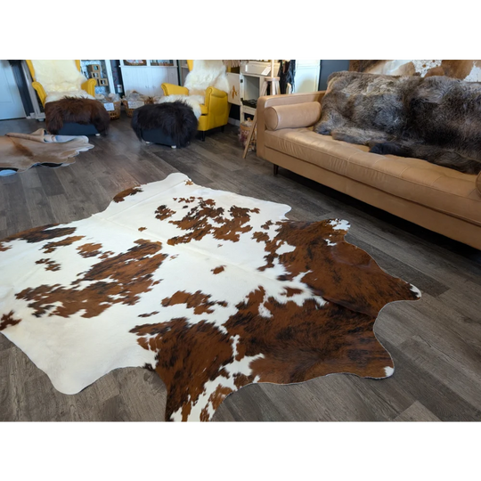 Brown and white large cowhide rug with natural fur texture extra large cowhide perfect for beautiful rugs decor