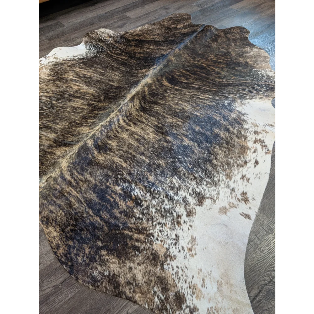 Tri607 brown and white extra large cowhide rug with natural irregular patterns perfect for beautiful rugs collection