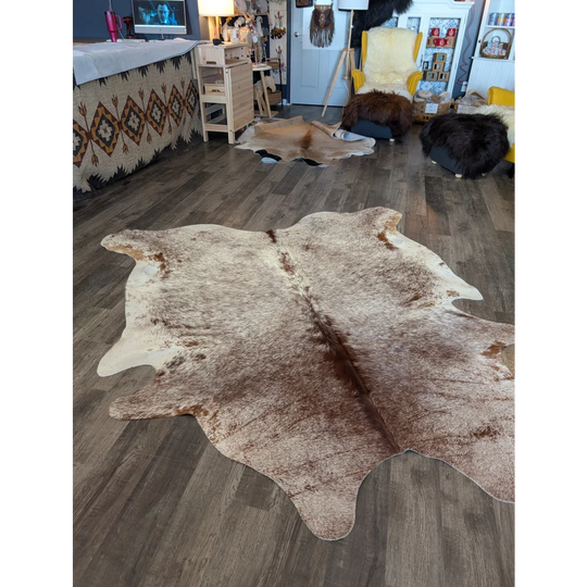 Extra large natural-toned cowhide rug tri611❤️87 x 79 with beautiful beige, brown, and cream mottled pattern perfect large cowhide