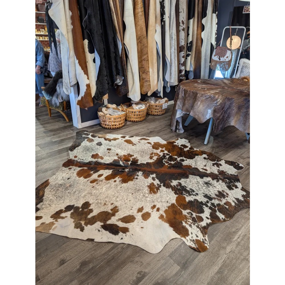 Extra large cowhide rug tricolour