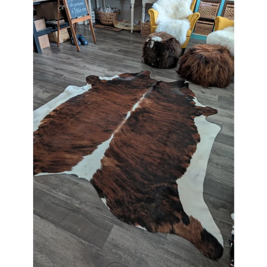 Tricolour16 extra large brown and white cowhide rug with natural fur texture perfect large cowhide for spacious rooms