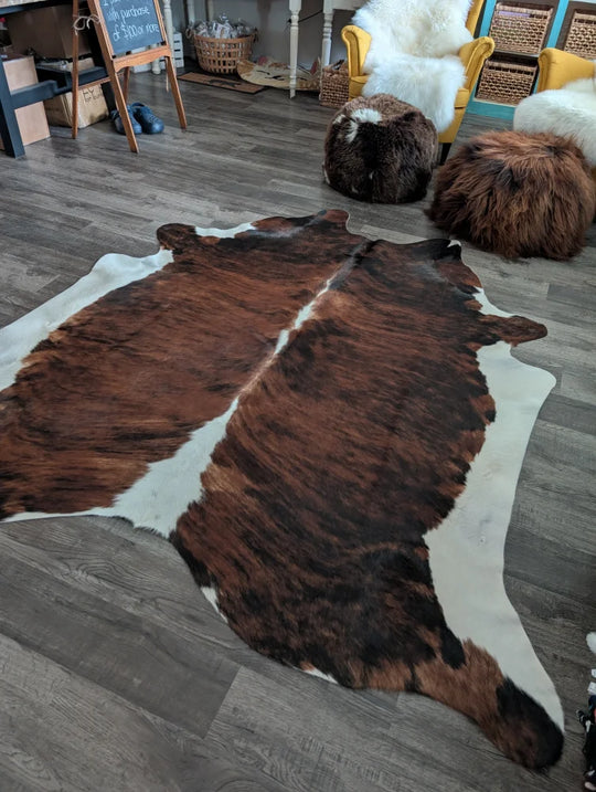 Tricolour16 extra large brown and white cowhide rug with natural fur texture perfect large cowhide for spacious rooms