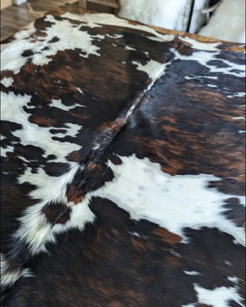 Tricolour 357❤ 87.5’ x 84.5’ cowhide rug