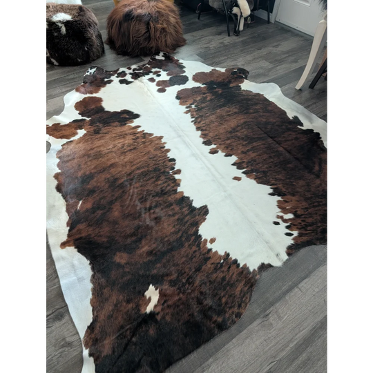 Extra large cowhide rug tricolour