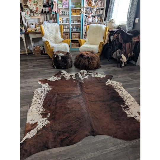 Brown and white extra large cowhide rug tricolour6 with natural irregular patterns perfect for beautiful rugs