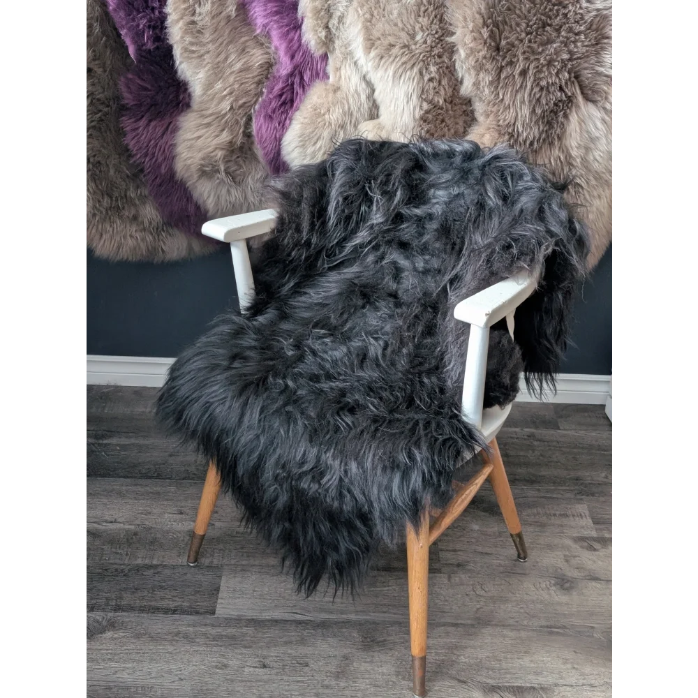 Wholesale Natural Black Icelandic Sheepskins x2