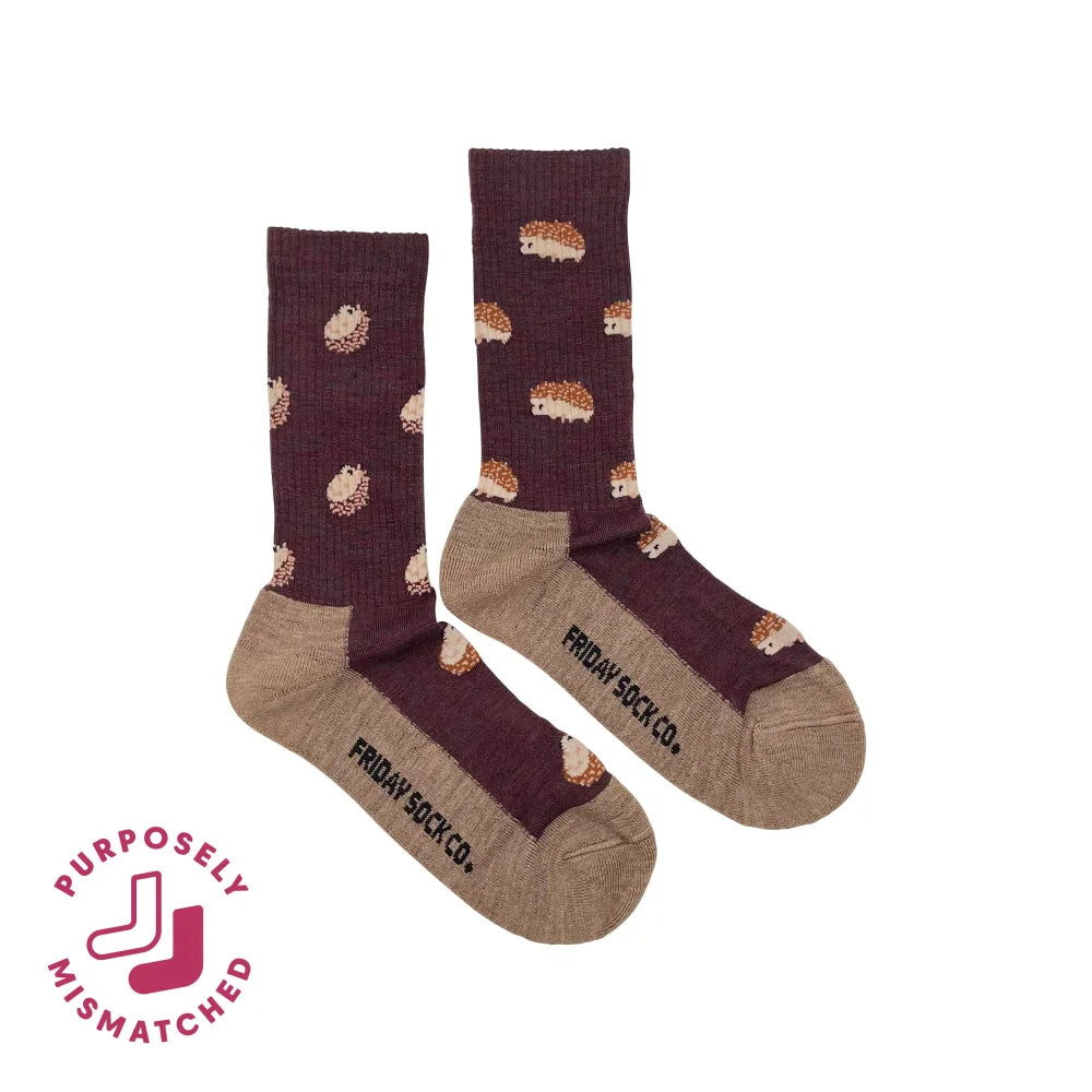 Women’s dark purple merino wool socks with beige and brown hedgehog pattern for breathable warmth and comfort