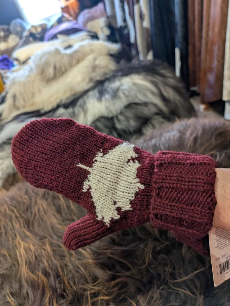 Cozy maroon Zealand wool maple ice mittens with cream leaf design
